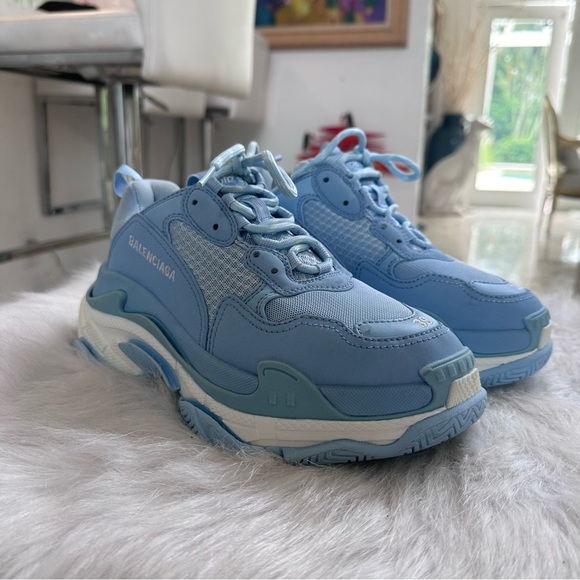 Balenciaga Triple S - Picture 9 of 11